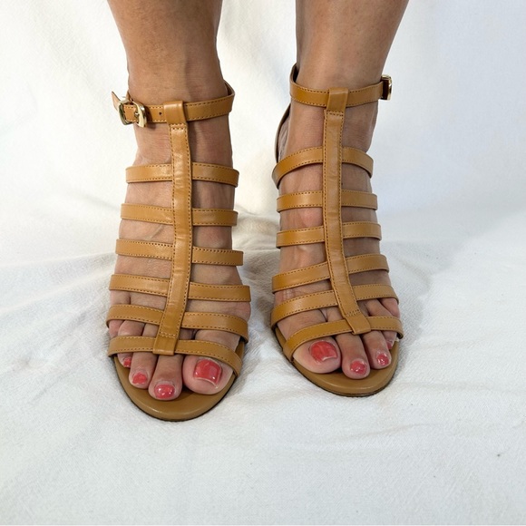 Scrappy sandal, ankle strap 3 3/4 heel - Picture 5 of 5